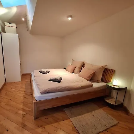 Tante Trude アパート